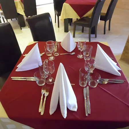 Hotel Amigos 2*